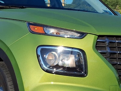 2024 Hyundai VENUE SEL FWD