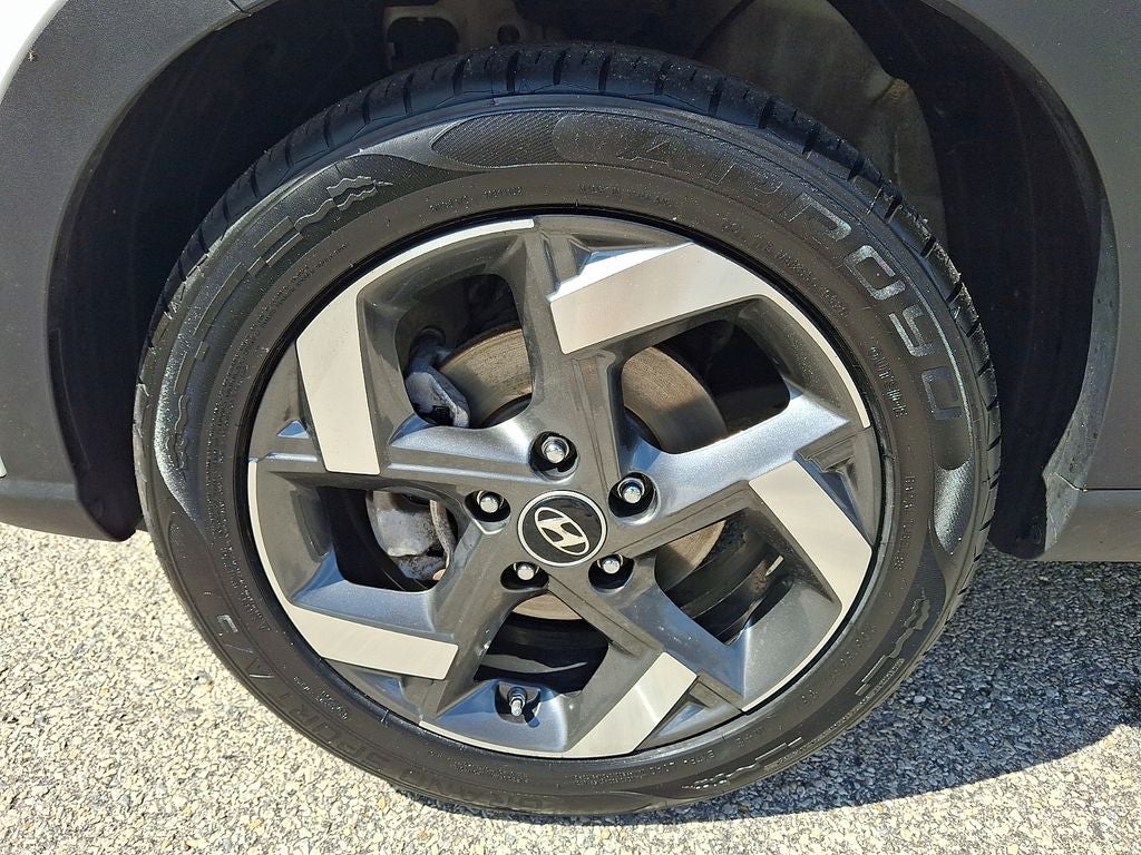 2023 Hyundai VENUE SEL FWD