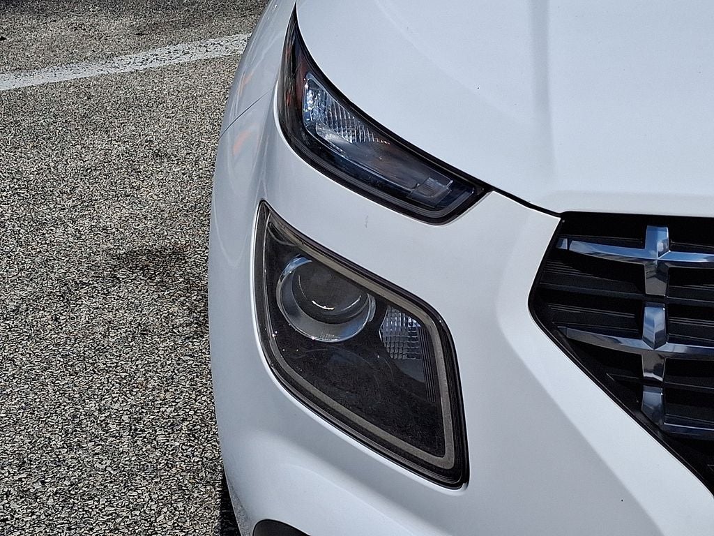 2023 Hyundai VENUE SEL FWD