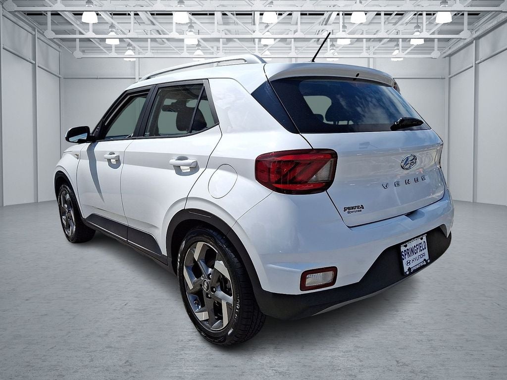 2023 Hyundai VENUE SEL FWD