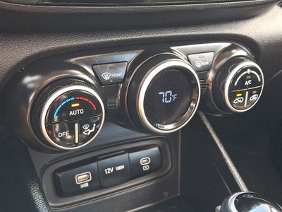 2023 Hyundai VENUE SEL FWD