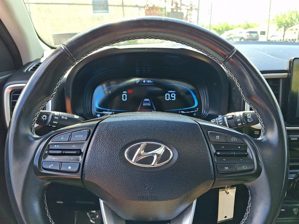 2023 Hyundai VENUE SEL FWD