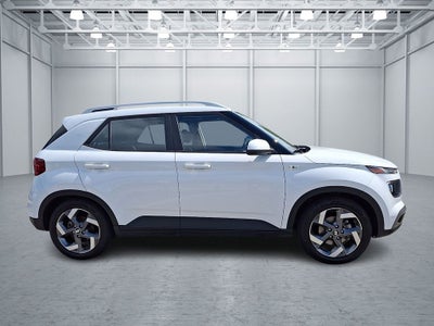 2023 Hyundai VENUE SEL FWD
