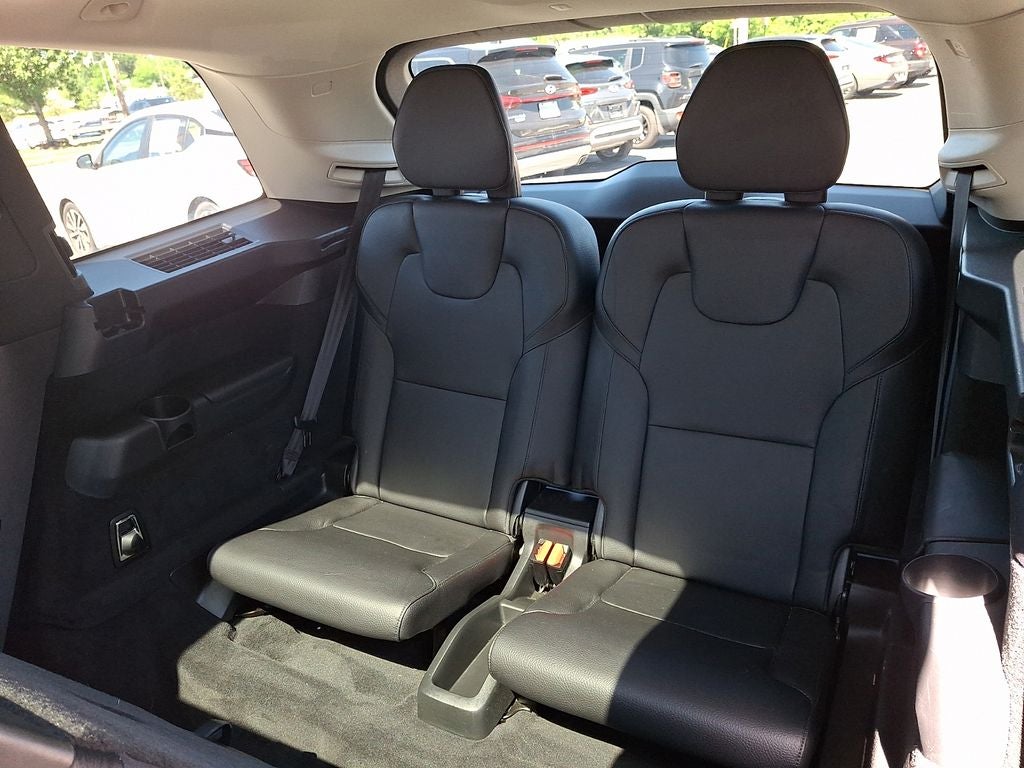 2020 Volvo XC90 T6 Momentum AWD