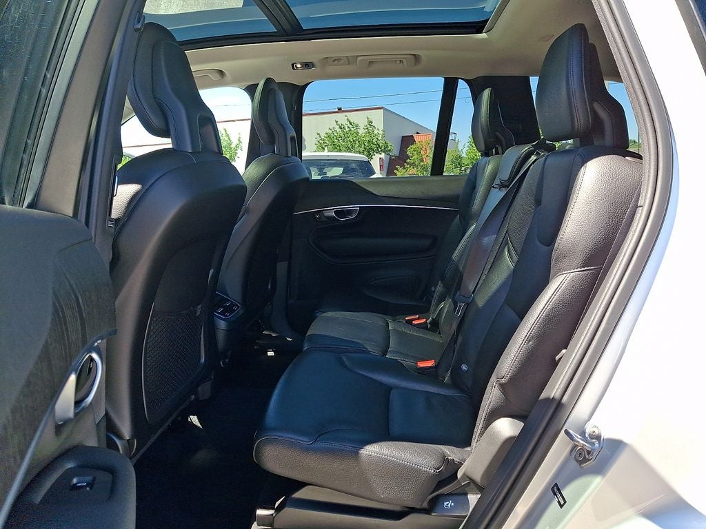 2020 Volvo XC90 T6 Momentum AWD