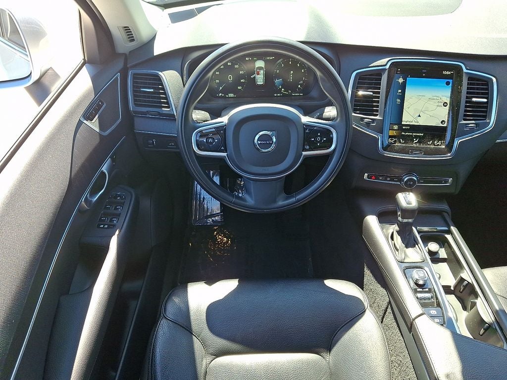 2020 Volvo XC90 T6 Momentum AWD