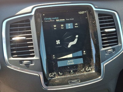 2020 Volvo XC90 T6 Momentum AWD