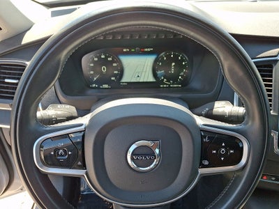 2020 Volvo XC90 T6 Momentum AWD