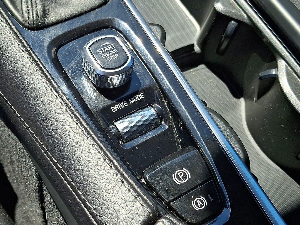 2020 Volvo XC90 T6 Momentum AWD