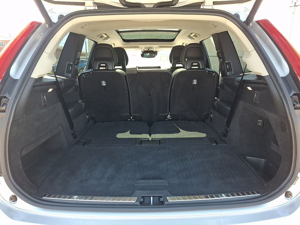 2020 Volvo XC90 T6 Momentum AWD