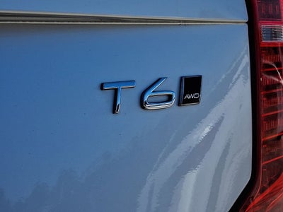 2020 Volvo XC90 T6 Momentum AWD