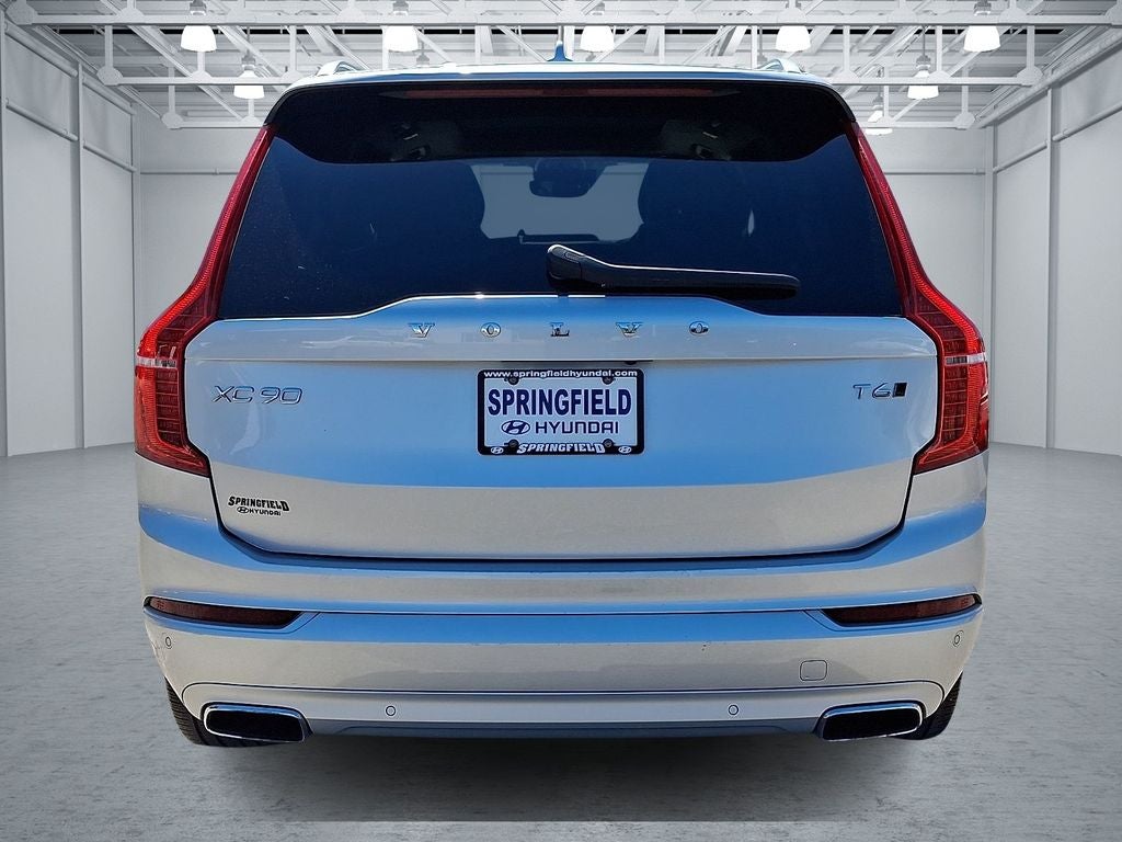 2020 Volvo XC90 T6 Momentum AWD